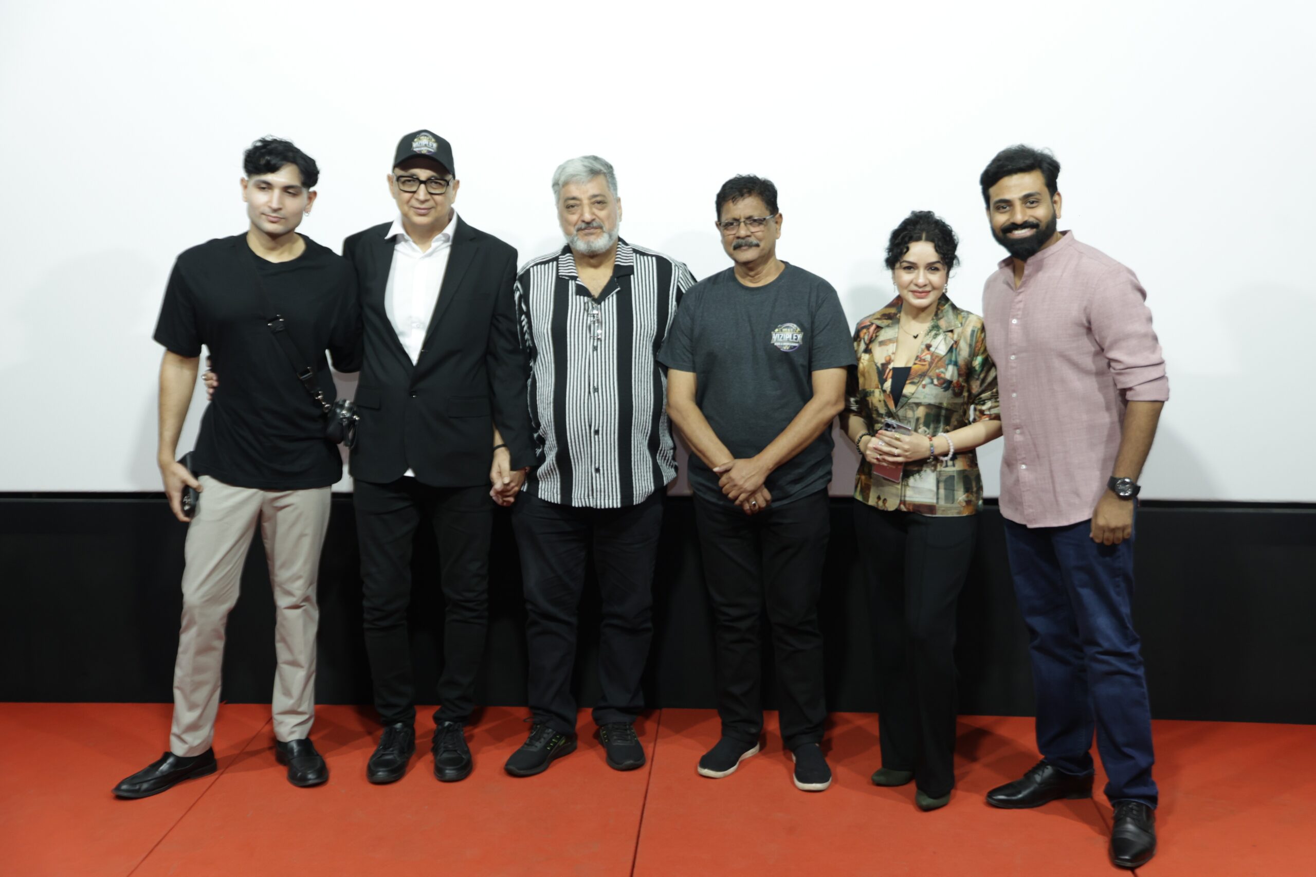 ardh nari nateshwar anaan viziplex premiere.jpg